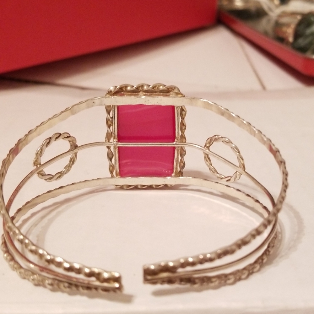 Jewelry - Picture 3 of 8